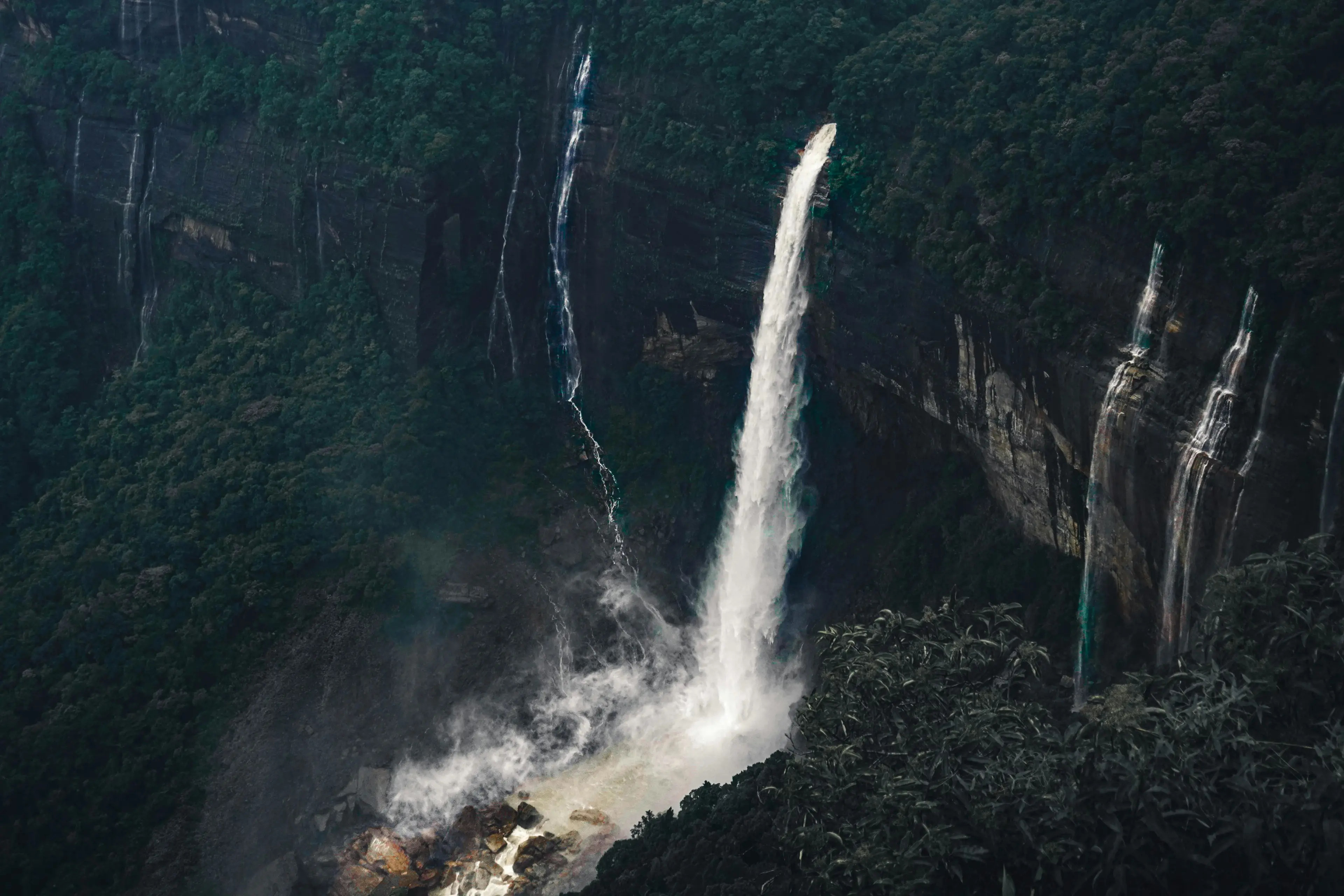 Nohkalikai Falls, Sohra